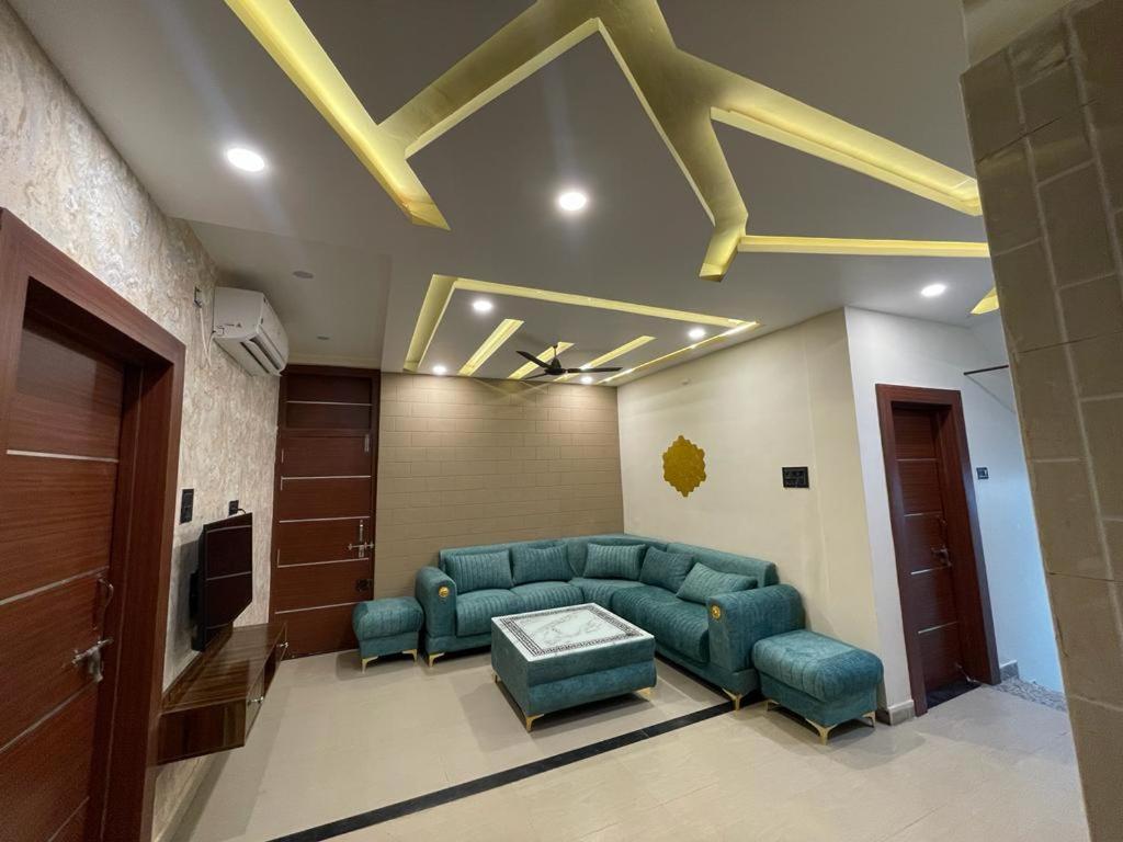 Sunrays - Unique 3Bhk In The Heart Of The City Gwalior Exteriör bild